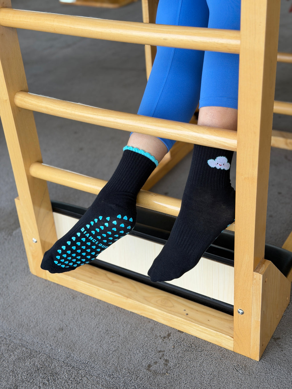 Black Cloud Grip Socks