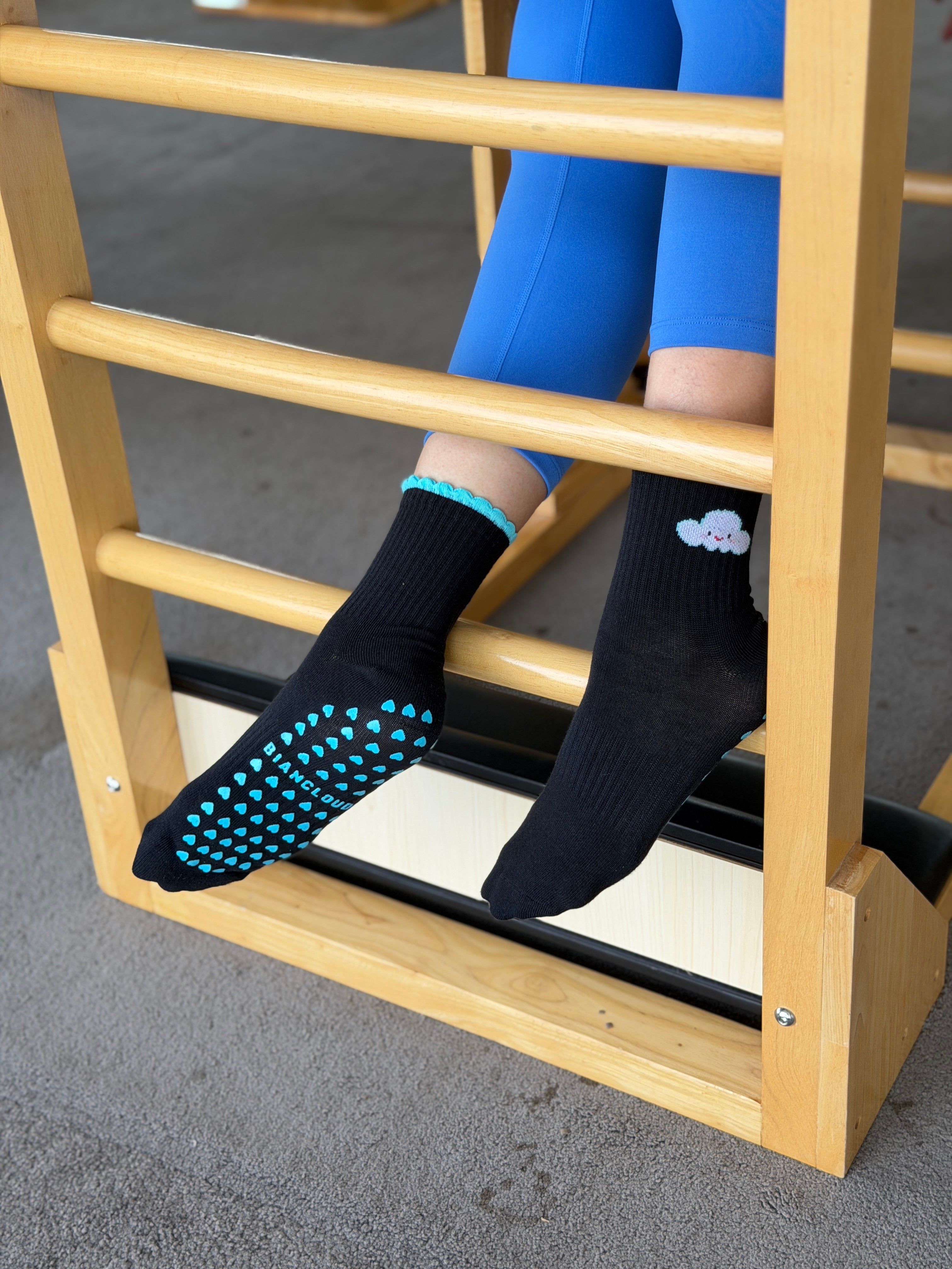 Black Cloud Grip Socks